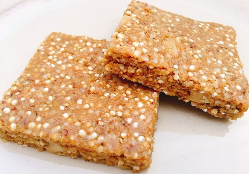 Sweet-Salty-Granola-Bars-snack that fuels you up and tempts your taste buds