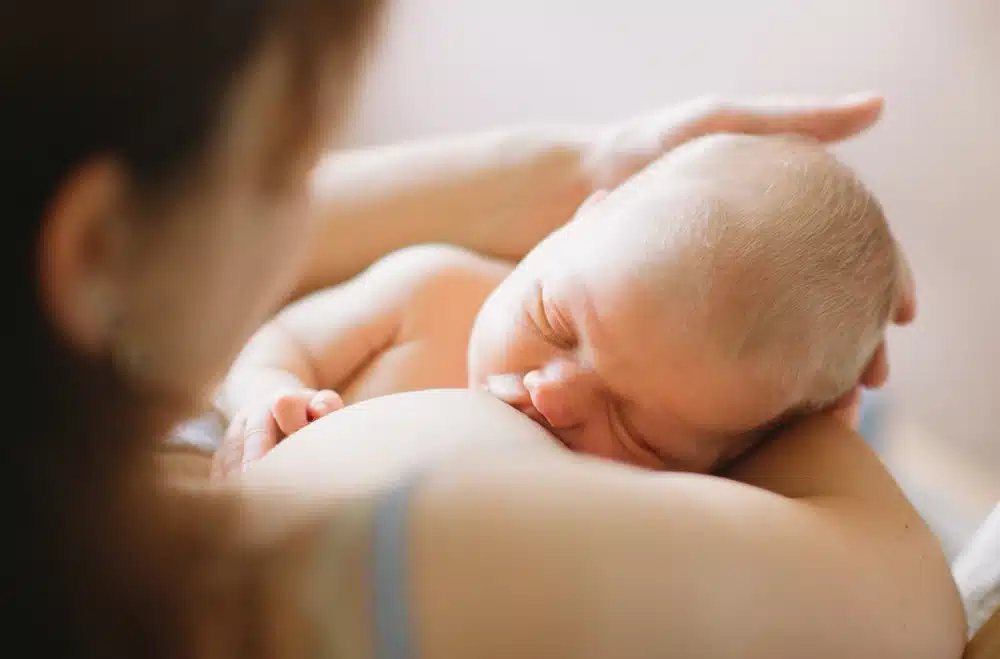Breastfeeding-mother-with-newborn-baby