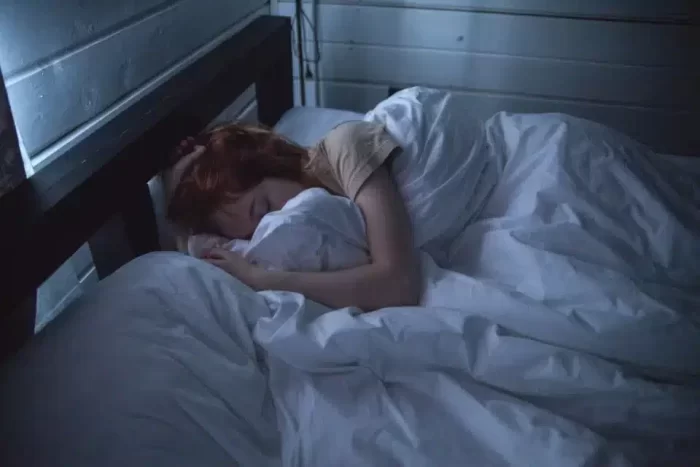 Sleep better tonight, Women demonstrate the different sleep positions.